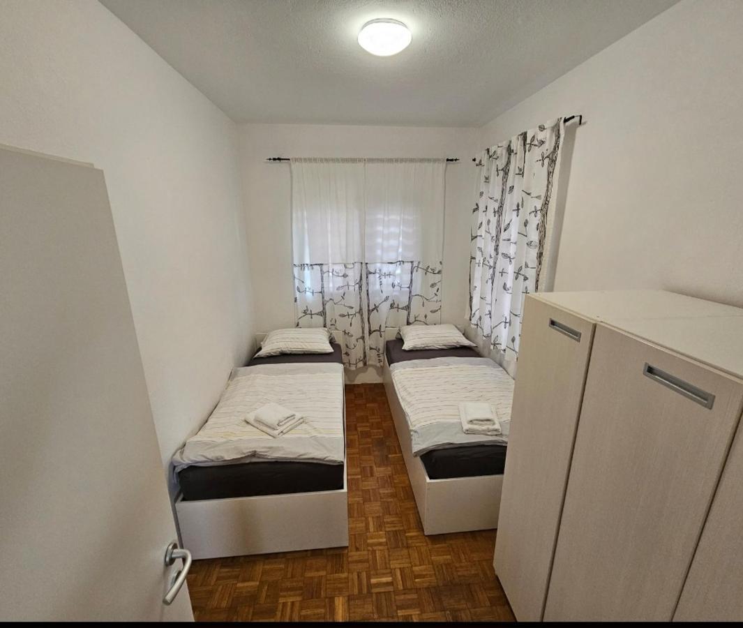 Apartmani Alma Podgora Bagian luar foto