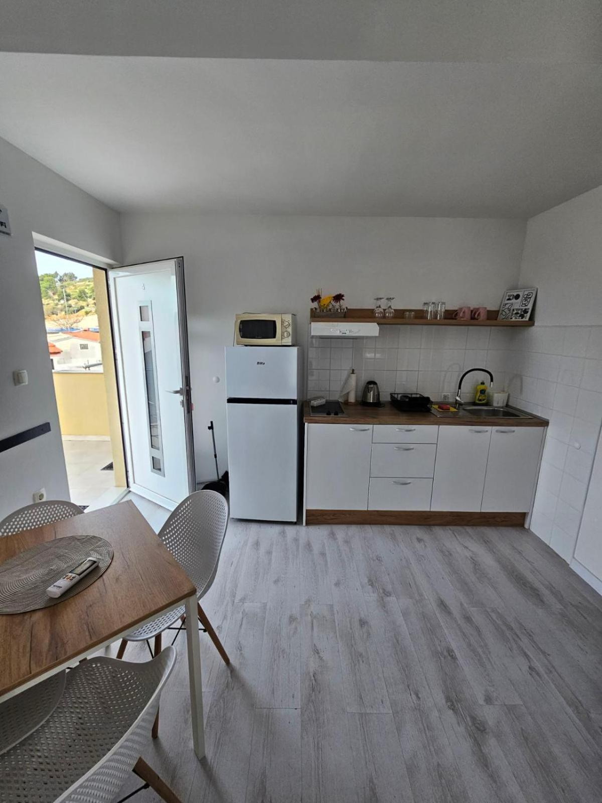 Apartmani Alma Podgora Bagian luar foto